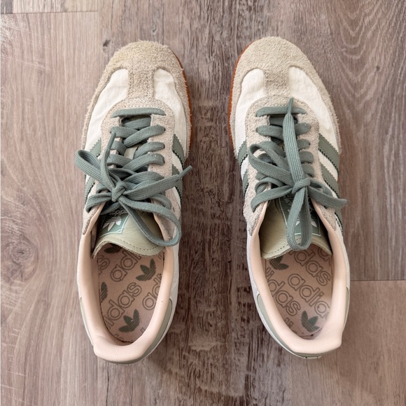 ADIDAS SAMBA OG (LIMITED EDITION)
Sage Green US Women's 8 or US Men's 7 - Picture 2 of 7